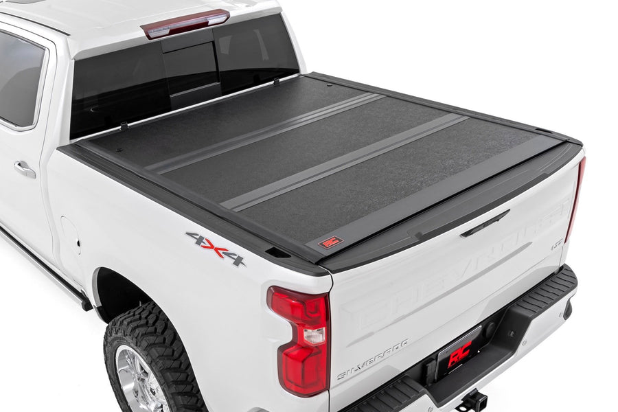 Rough Country - Hard Low Profile Bed Cover - 6'7 In. Bed - Chevy/GMC Sierra/Silverado 1500 (19-25)